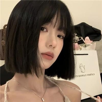 笼中女囚